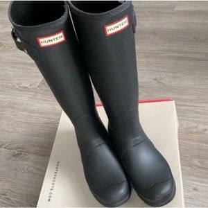 Hunter Tall Boots in Matte Black